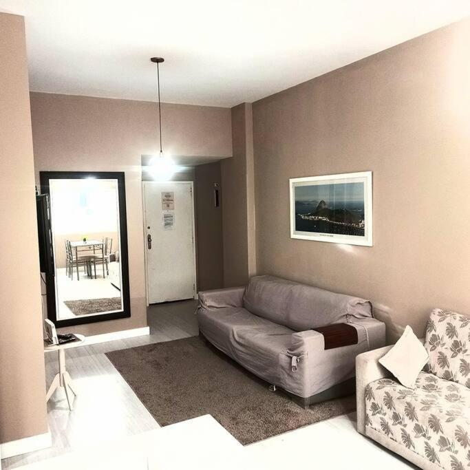 Apartamento Ponto De Copacabana Excelente Amplo Arejado E Iluminado