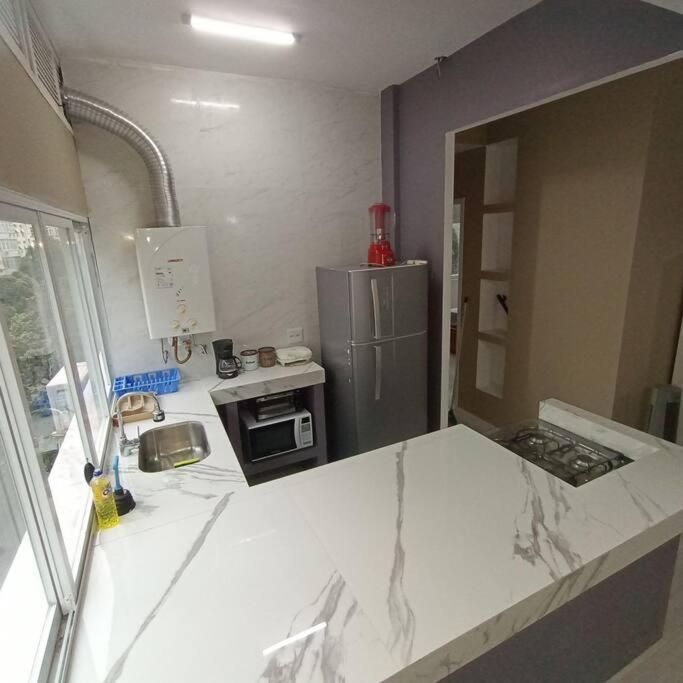 Ponto De Copacabana Excelente Amplo Arejado E Iluminado Apartamento *